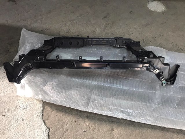 HYUNDAI 641012W000 Суппорт радиатора в сборе (монтажная панель крепления фар) в наличии Винница
