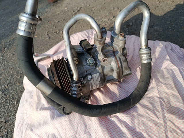 MERCEDES A0008303902 Компрессор кондиционера в наличии Николаев