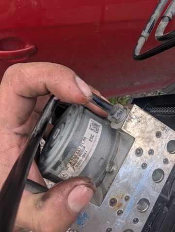 MERCEDES A2534310100 в наличии Запорожье