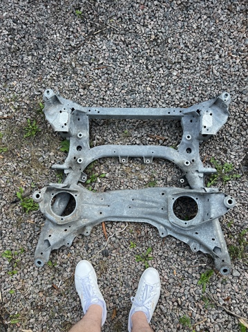 31108841116 BMW Подрамник передний купить в Киев