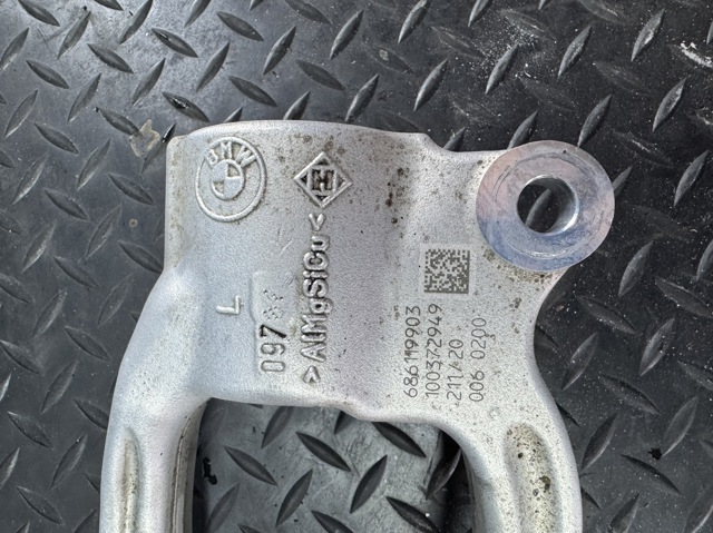 6861199 BMW Вилка амортизатора переднего нижняя левая купить в Николаев