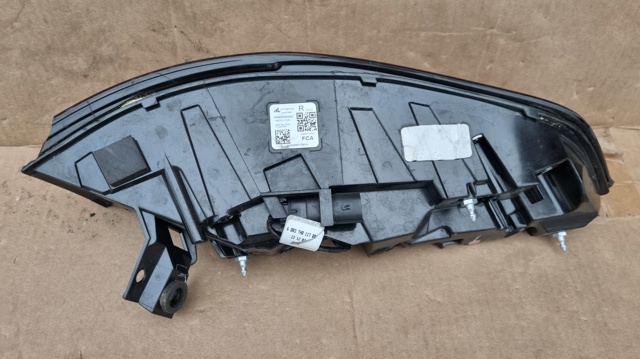 68421132AD CHRYSLER Фонарь задний правый внешний купить в Чернигов