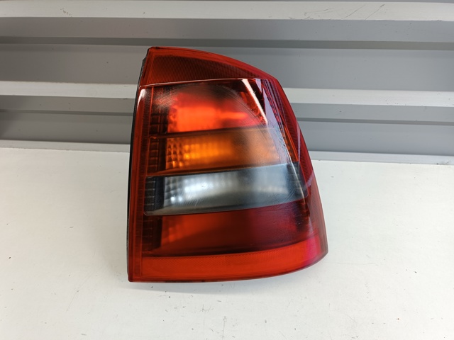 Фонари задние 13565A OPEL