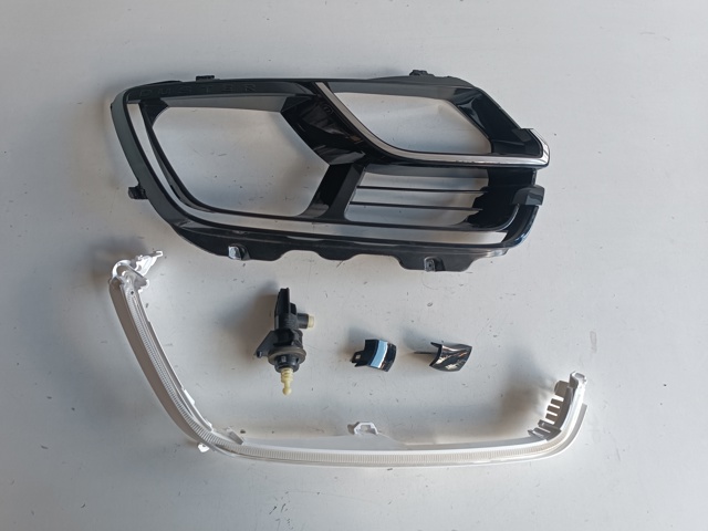 Фара передняя правая 260101133R RENAULT