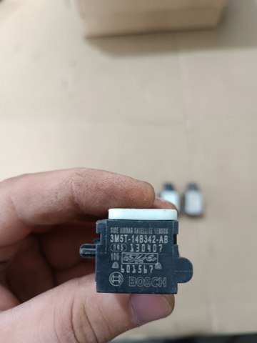 Датчик AIRBAG передний 3M5T14B342AB LAND ROVER