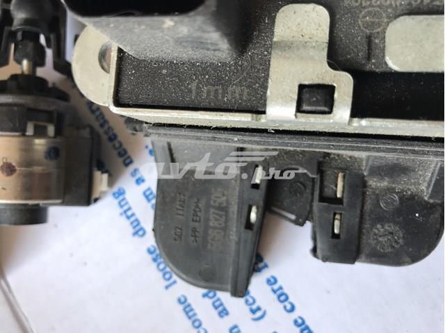Замок задней двери 5G6827505 VAG