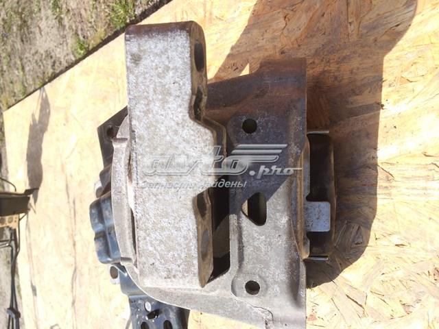 Подушка мотора правая 5Q0199262DA VAG