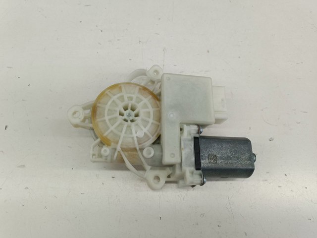 Мотор стеклоподъемника двери передней, левой 61359450069 BMW