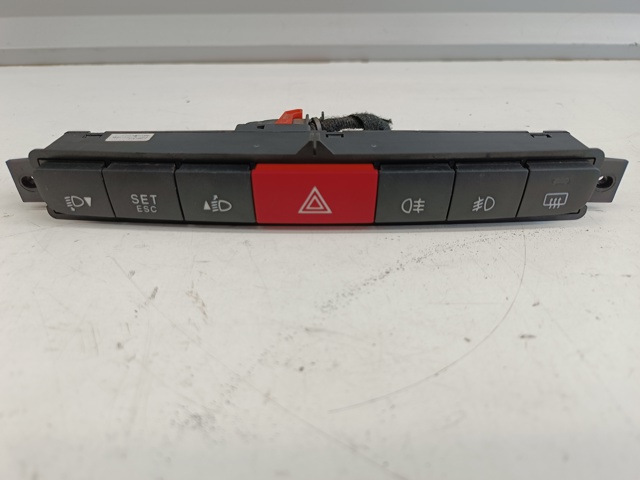 Кнопка аварийки 735498198 FIAT