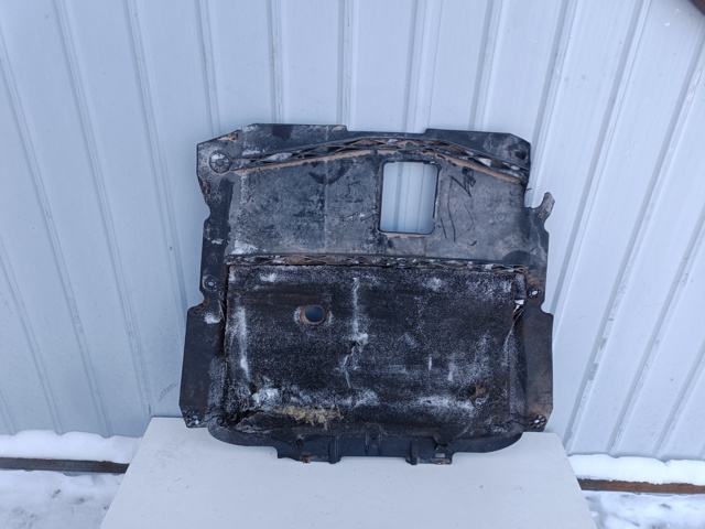 Защита картера двигателя 758900184R RENAULT
