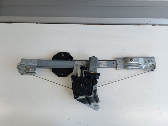 Стеклоподъемник с электродвигателем 807213282R RENAULT