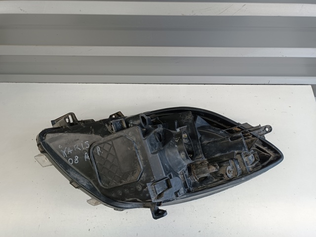 TOYOTA 811300D120 Фара правая в наличии Украина