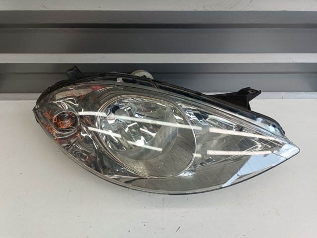 Основная фара - вставка A1698200261 MERCEDES