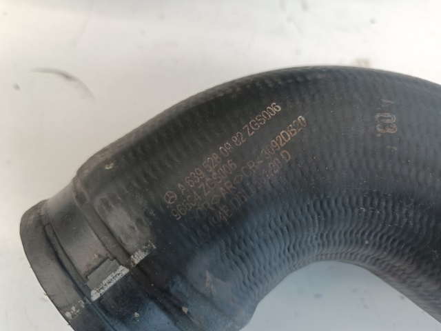 MERCEDES A6395280982 Патрубок интеркулера в наличии Одесса