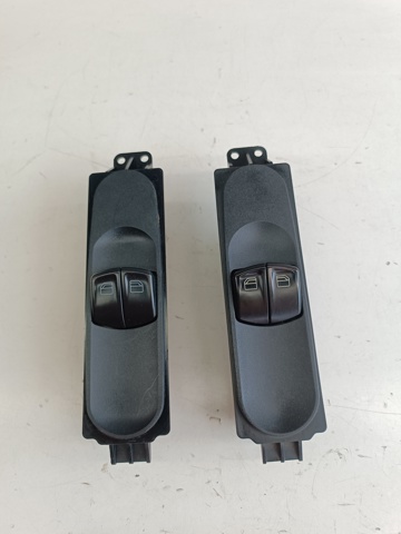 Кнопки переднего левого стекло подъемника A6395451513 MERCEDES