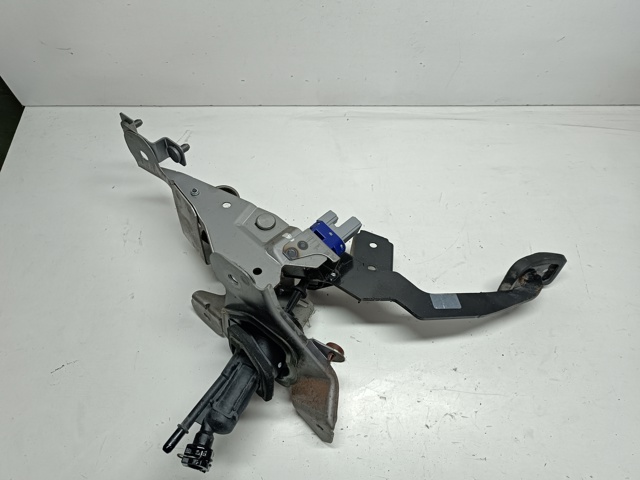 MAZDA BBM241300C Педаль сцепления в наличии Николаев