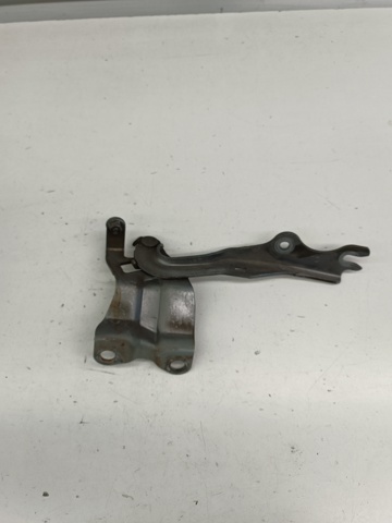 Завес капота, левый Mazda 3