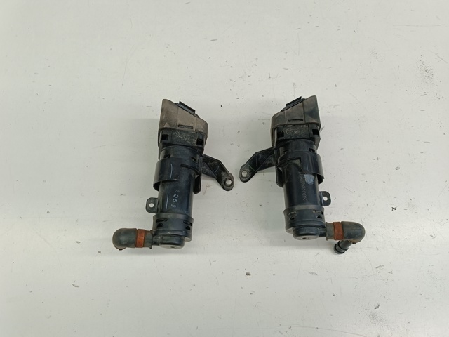 Сопло омывателя фары передней, левой BBP35182YA MAZDA