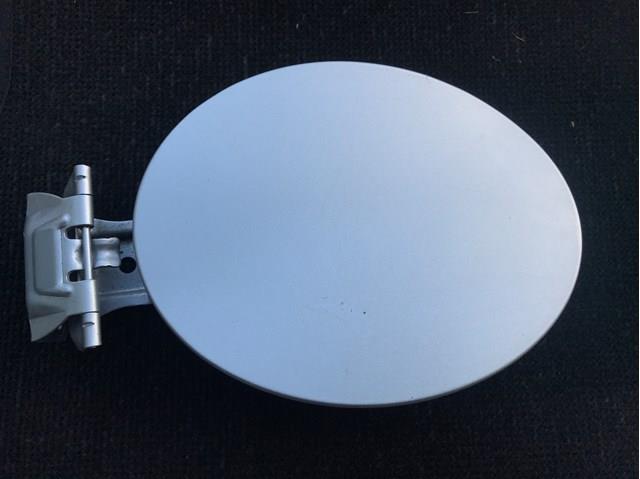 Лючок топливного бака Мазда 5 1