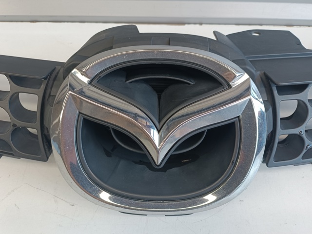 EG2150710D MAZDA Решетка радиатора купить в Львов