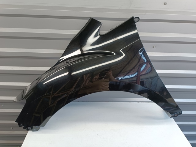 Крыло переднее левое EG2152210F MAZDA