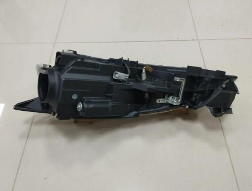 MAZDA GDK251031A Фара правая в наличии Запорожье