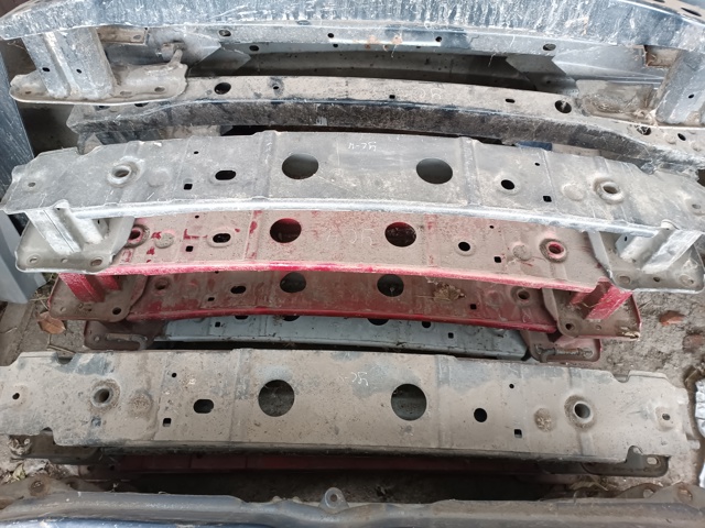 Шина бампера заднего GHK150260 MAZDA