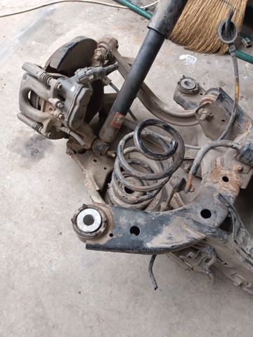 Пружина подвески задняя GHP928011 MAZDA