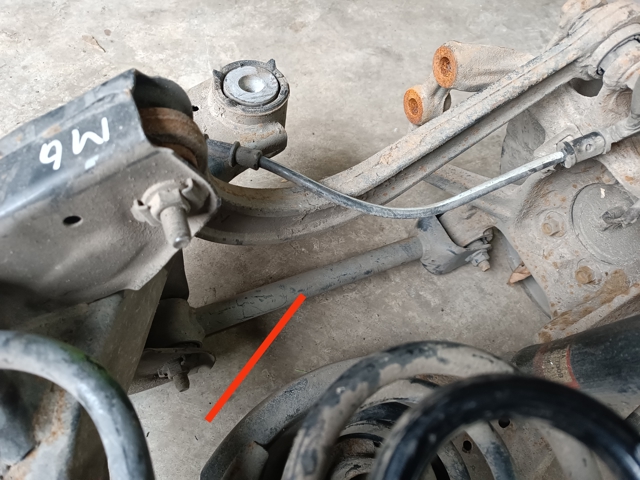 Рычаг задней подвески поперечный GHP928500 MAZDA