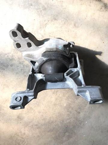 Подушка двигателя GHS439060 MAZDA