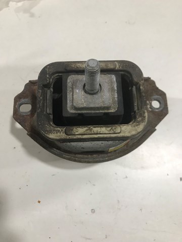Подушка двигателя левая/правая KKB500312 LAND ROVER