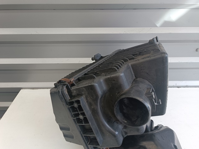 Корпус воздушного фильтра в сборе L33E13320A MAZDA