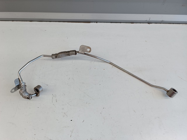Трубка/шланг подачи масла к турбине L33E14270C MAZDA