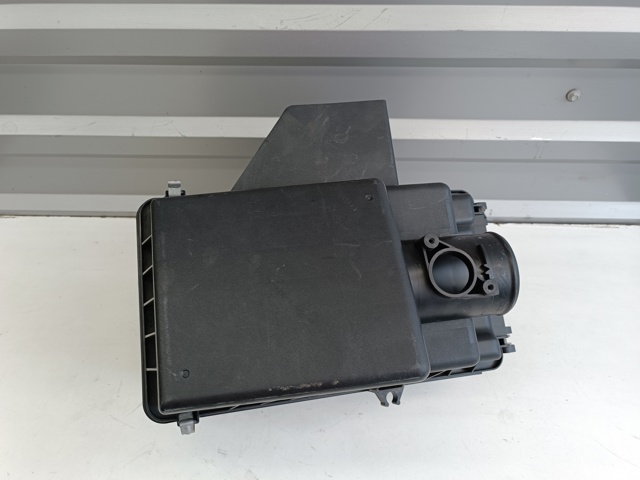 MAZDA L81313320C Корпус фильтра в наличии Винница