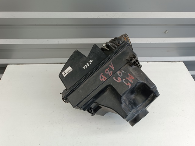 Корпус воздушного фильтра LF5013320B MAZDA