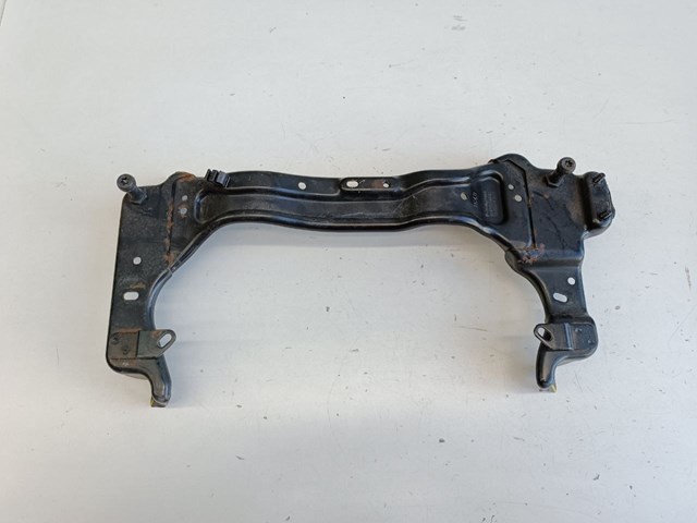 Кронштейн впускного коллектора LR005823 LAND ROVER