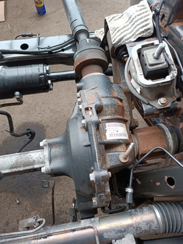 Дифференциал передний LR006011 LAND ROVER