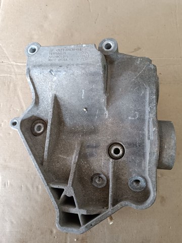 Кронштейн генератора натяжной LR013184 LAND ROVER