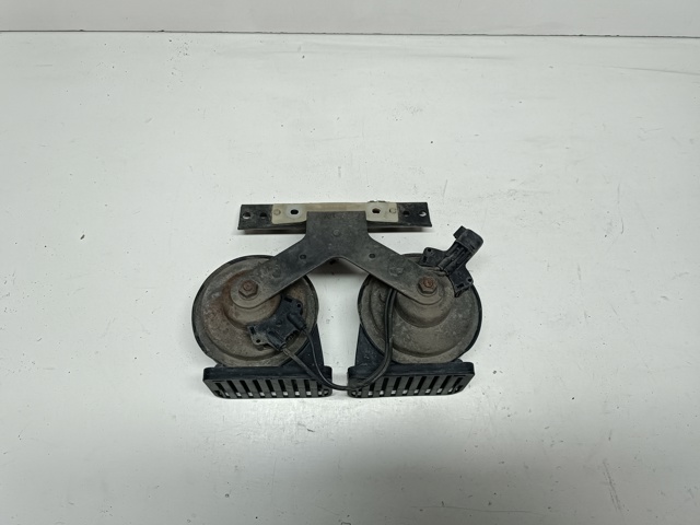 Автомобильный клаксон LR014560 LAND ROVER