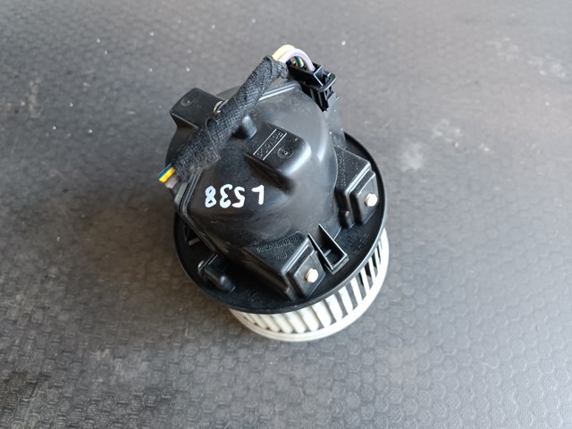 Отопителя салона LR016627 LAND ROVER
