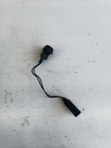 Веерная форсунка омывателя LR018834 LAND ROVER