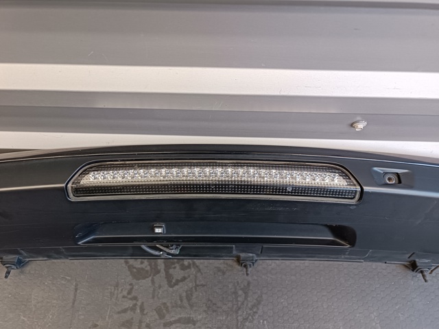 Фонарь сигнала торможения LR020147 LAND ROVER