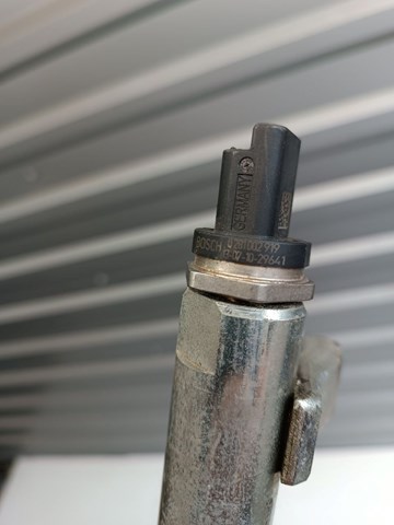 LR022334 LAND ROVER Распределитель топлива (рампа) купить в Киев
