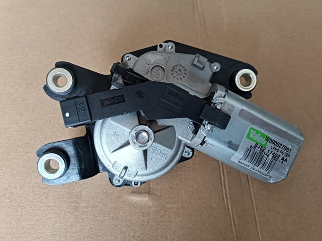 Стеклоочиститель двери задка LR024226 LAND ROVER