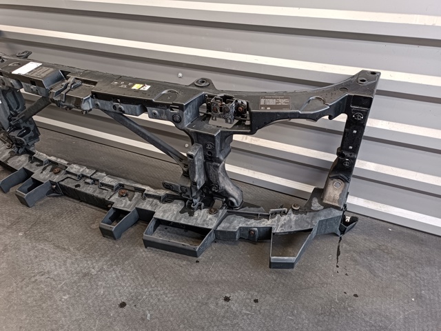 LAND ROVER LR024332 Суппорт радиатора в сборе (монтажная панель крепления фар) в наличии Тернополь