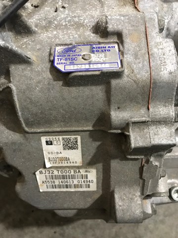 LAND ROVER LR024711 в наличии Винница