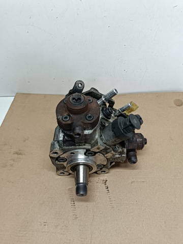 Насос топливный высокого давления LR027564 LAND ROVER