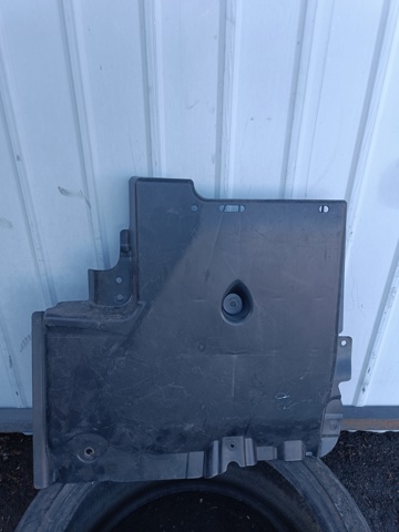 Защита днища, левая LR034396 LAND ROVER