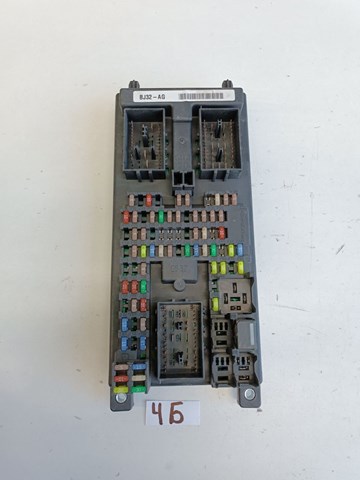 Монтажный блок предохранителей LR055939 LAND ROVER