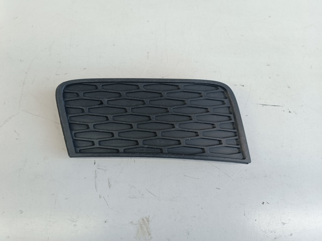 Решетка переднего бампера, левая верхняя LR057396 LAND ROVER